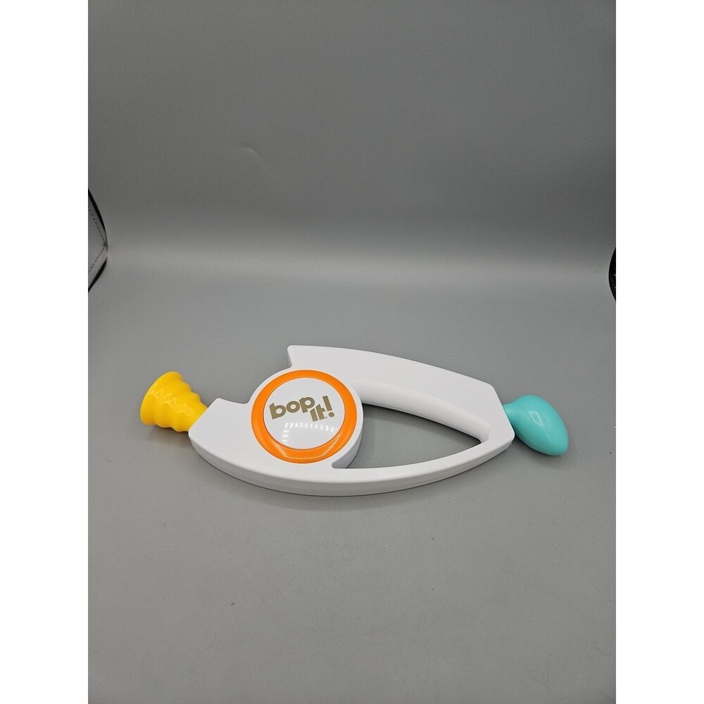 Hasbro Bop It 2018 Original Electronic Game Pull Twist Handheld Toy